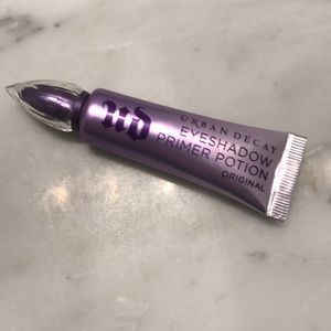 Urban Decay eyeshadow primer
